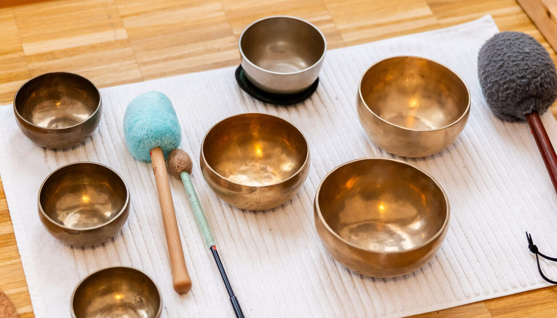 Mehr über den Artikel erfahren Ein Team Event Leipzig, das nachhallt – Klangreise für Gruppen mit Klangwelle